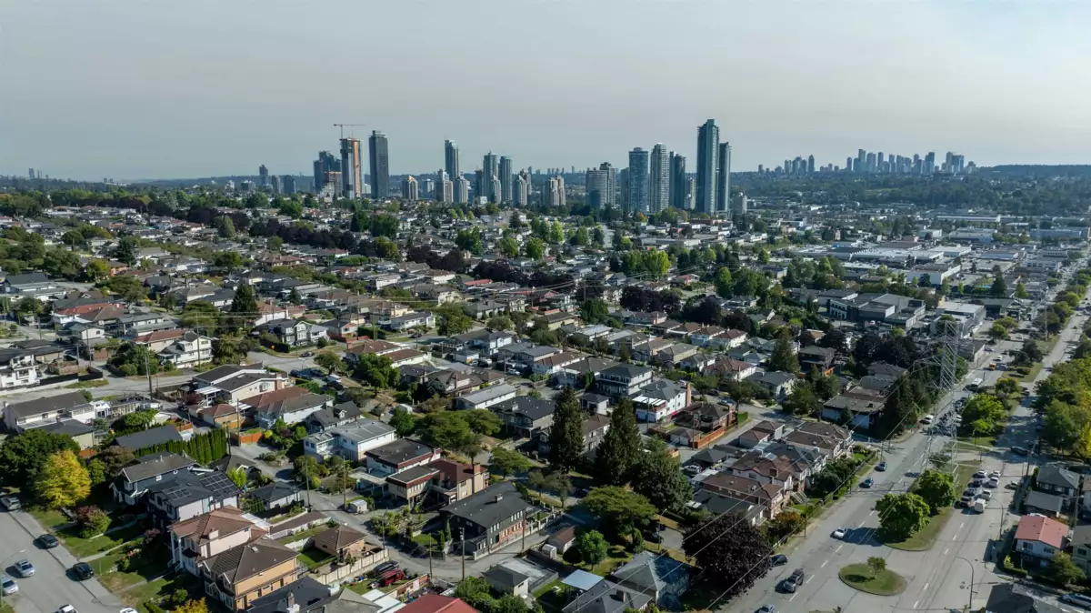 Entry Foyer Photo of 3749 Union Street, Burnaby, BC