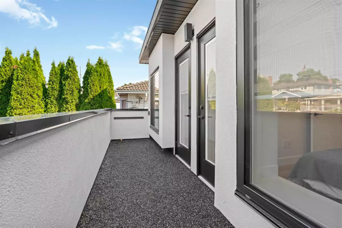 Primary Bathroom Photo of 3749 Union Street, Burnaby, BC