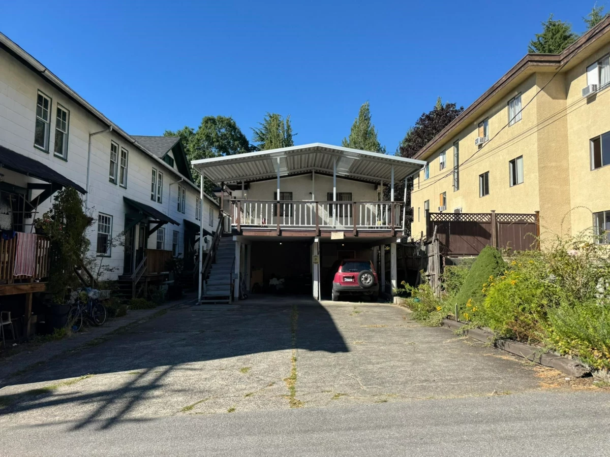 Kitchen Photo of 1346 E 2nd Avenue, Vancouver, BC