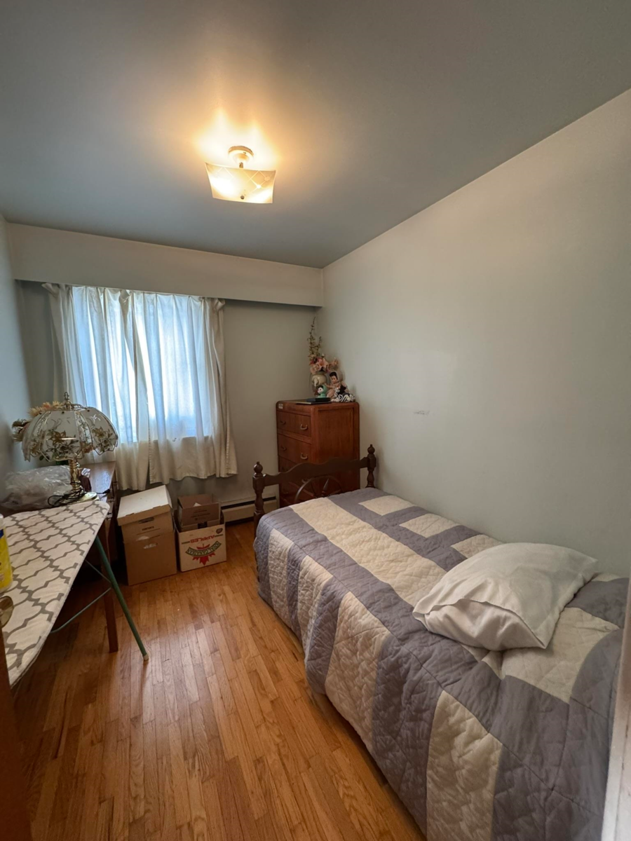 Primary Bedroom Photo of 1346 E 2nd Avenue, Vancouver, BC