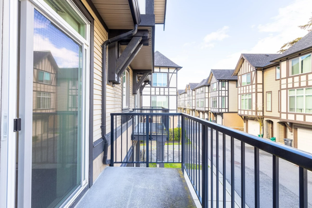 Primary Bathroom Photo of 37 9728 Alexandra Road, Richmond, BC