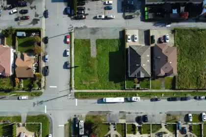 38086 Third Avenue, Squamish, BC, Squamish —  bed land for sale