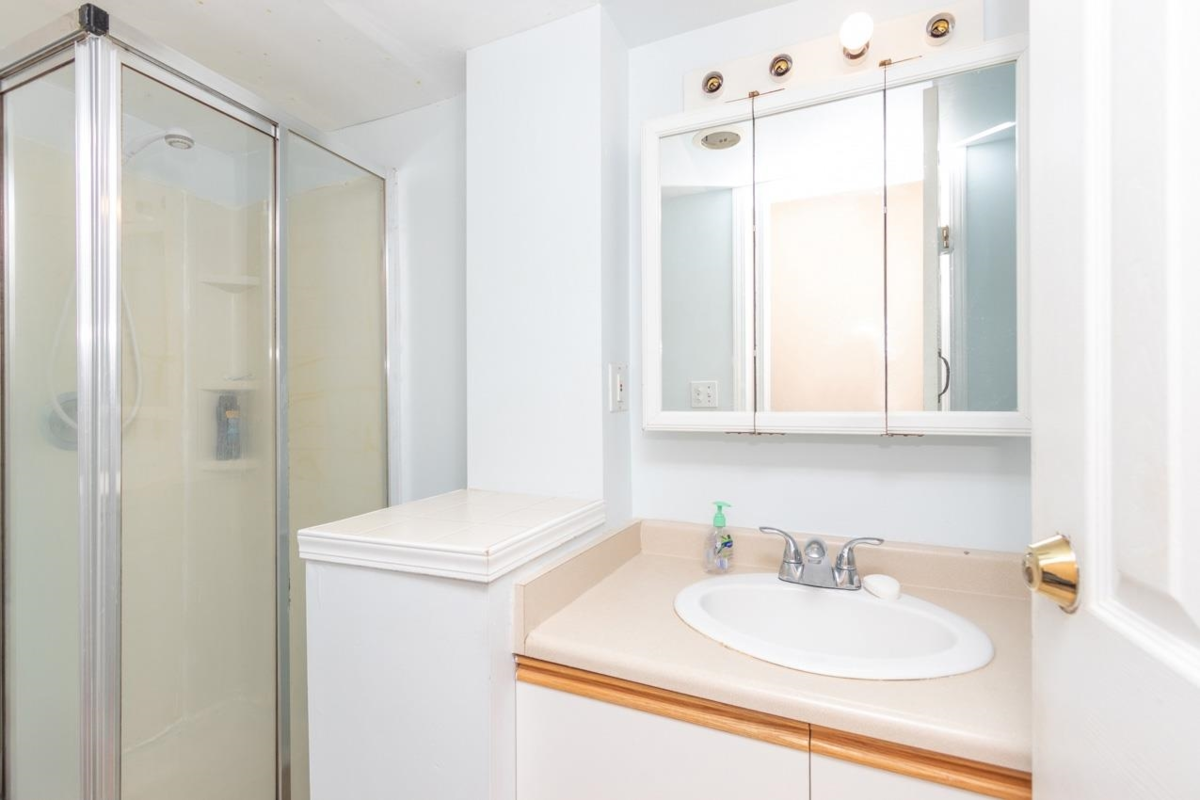 Loft / Bonus Room Photo of 341 W 24th Street, North Vancouver, BC