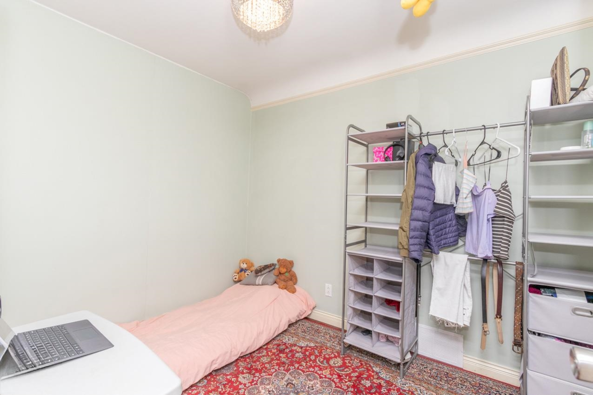 Primary Bathroom Photo of 341 W 24th Street, North Vancouver, BC