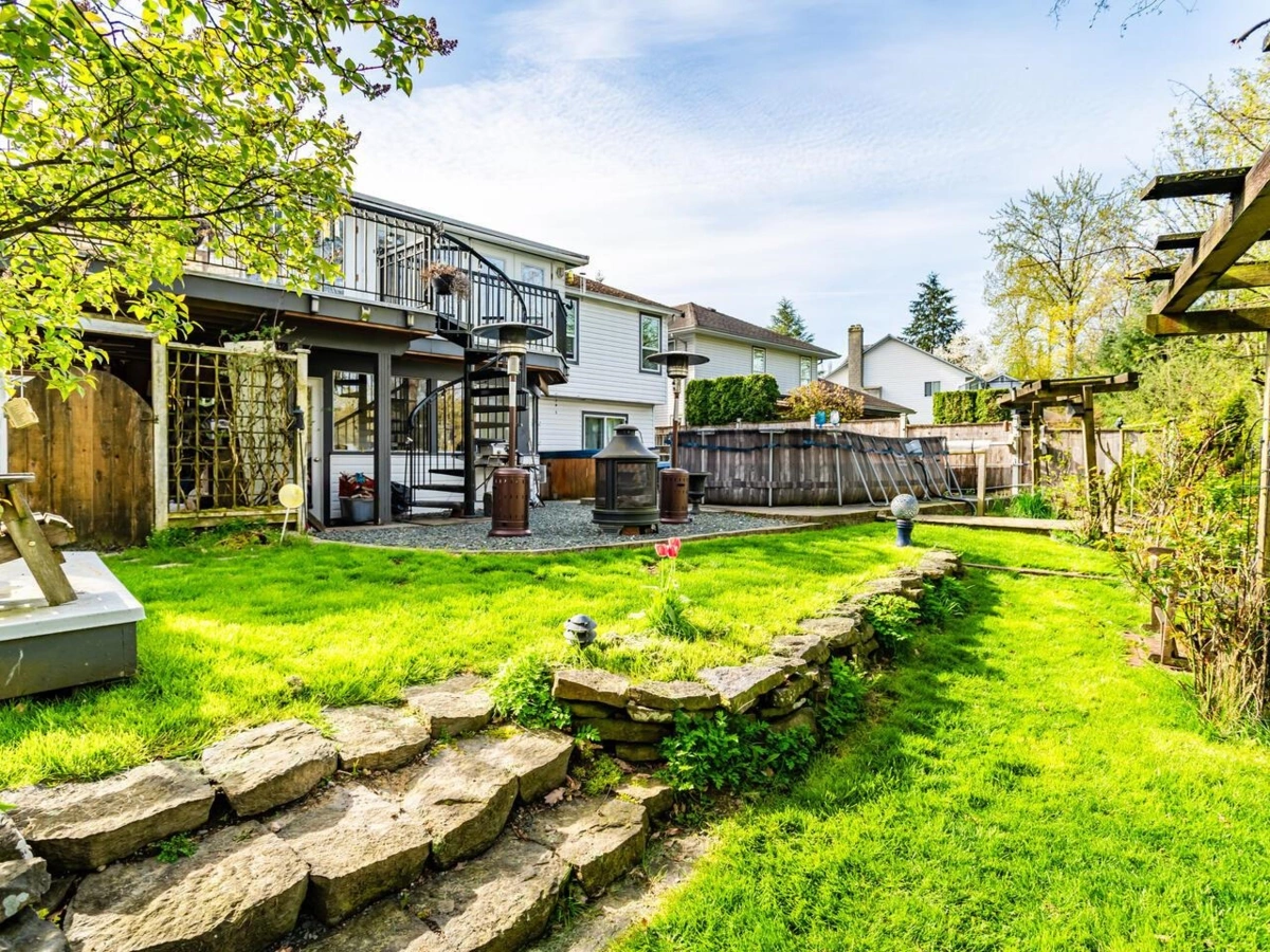 Outdoor Kitchen Photo of 2815 Westside Place, Abbotsford, BC