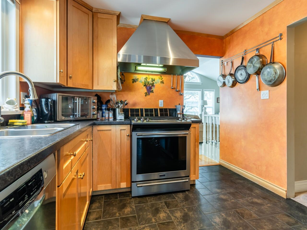 Primary Bedroom Photo of 2815 Westside Place, Abbotsford, BC