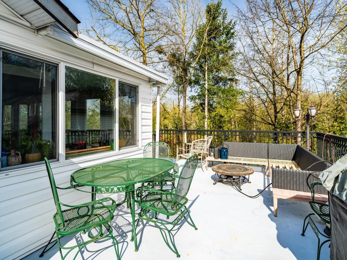 Swimming Pool Photo of 2815 Westside Place, Abbotsford, BC