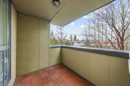 Entry Foyer Photo of 204 12075 228 Street, Maple Ridge, BC