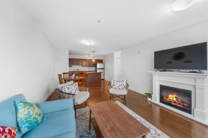 Kitchen Photo of 204 12075 228 Street, Maple Ridge, BC