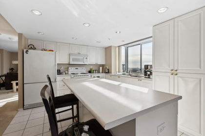 2204 739 Princess Street, New Westminster, BC, New Westminster — Apartment/Condo for sale