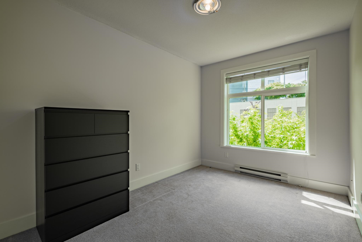 Office / Den Photo of 15 15833 26 Avenue, Surrey, BC