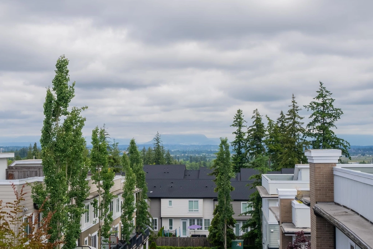 Staircase Photo of 15 15833 26 Avenue, Surrey, BC