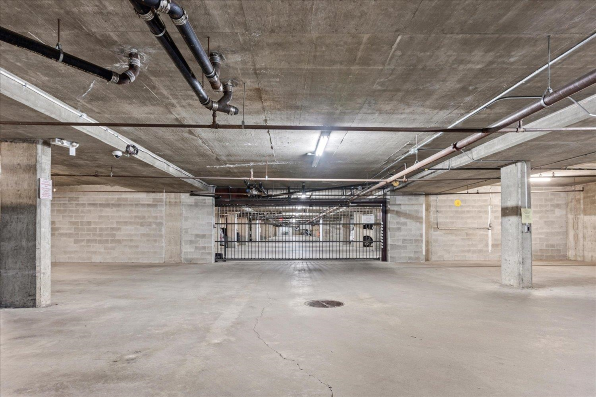 Staircase Photo of 114 33030 George Ferguson Way, Abbotsford, BC