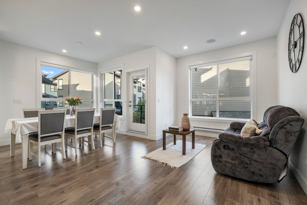Kitchen Island Photo of 41 7177 194a Street, Surrey, BC