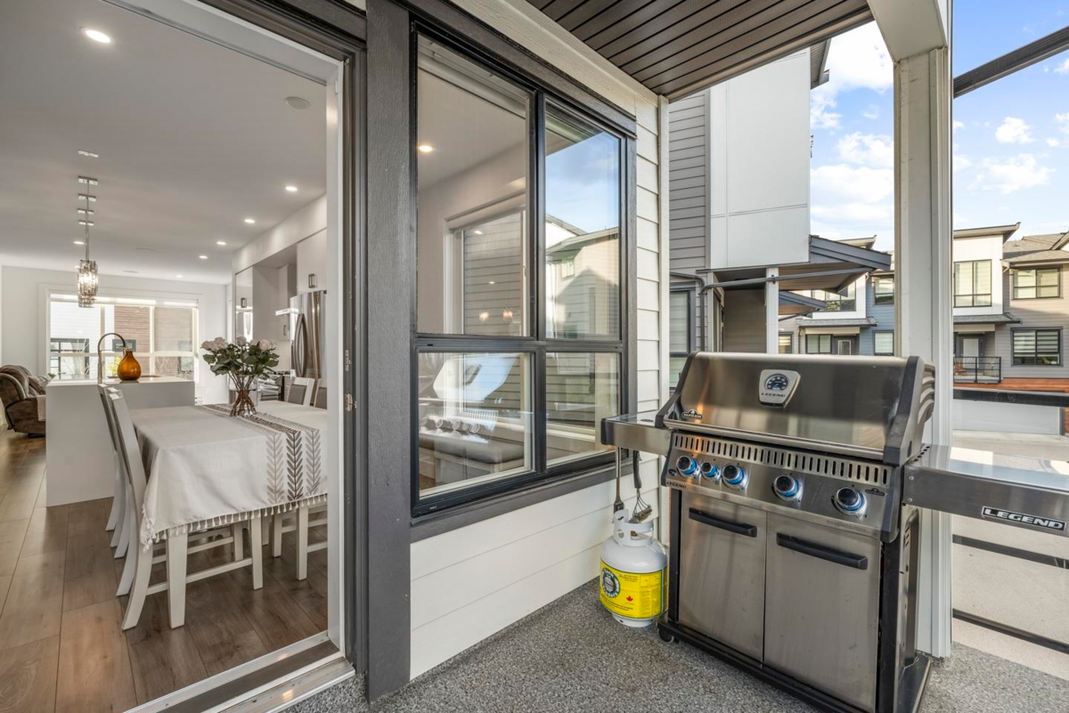 Primary Bathroom Photo of 41 7177 194a Street, Surrey, BC