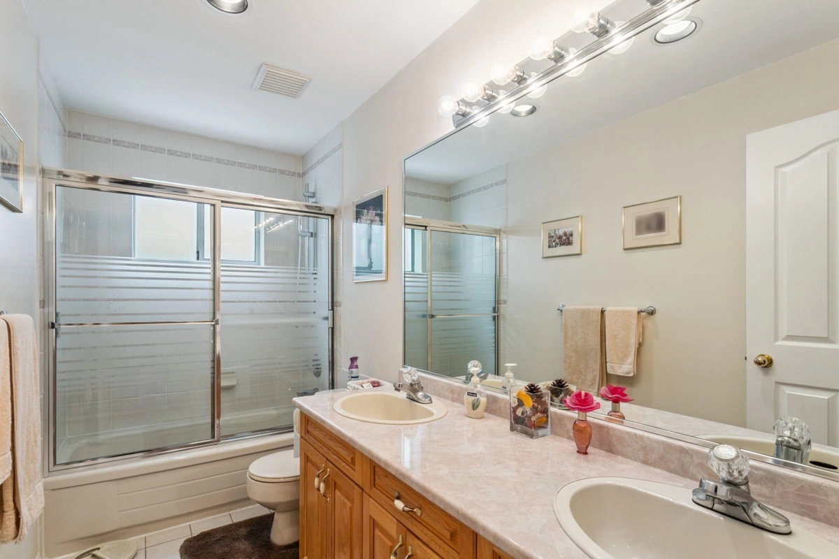 Front Yard Photo of 5889 Neville Street, Burnaby, BC