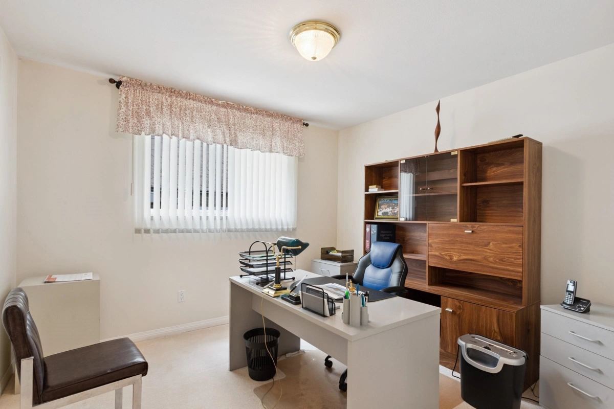 Garden / Landscaping Photo of 5889 Neville Street, Burnaby, BC