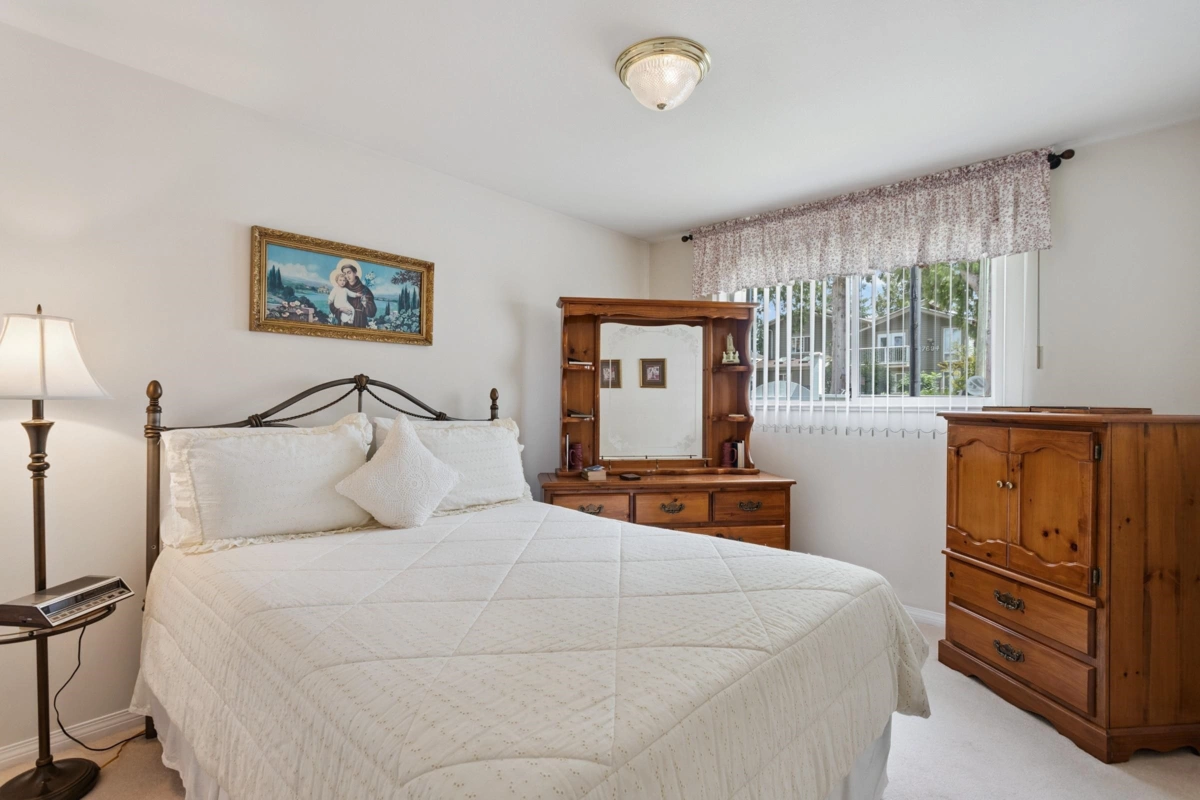 Hallway Photo of 5889 Neville Street, Burnaby, BC