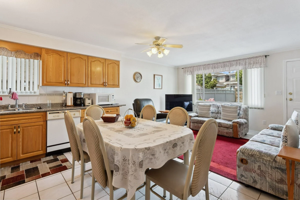 Outdoor Patio Photo of 5889 Neville Street, Burnaby, BC