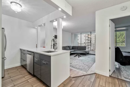 506 2004 Fullerton Avenue, North Vancouver, BC, North Vancouver — Apartment/Condo for sale