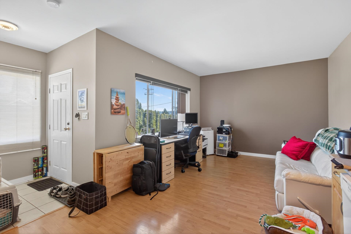 Dining Area Photo of 226 Nelson Street, Coquitlam, BC
