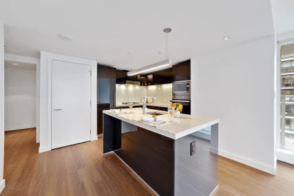 3609 777 Richards Street, Vancouver, BC, Vancouver — Apartment/Condo for sale
