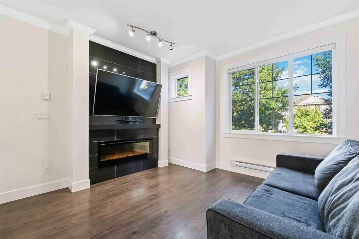 Kitchen Island Photo of 20 10151 240th Street, Maple Ridge, BC
