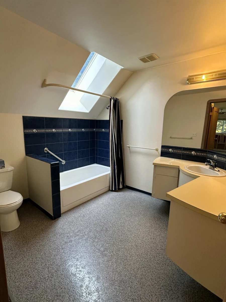 Bedroom 4 Photo of 50585 Slanzi Road, Boston Bar / Lytton, BC