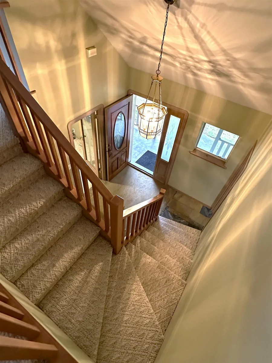 Breakfast Nook Photo of 50585 Slanzi Road, Boston Bar / Lytton, BC