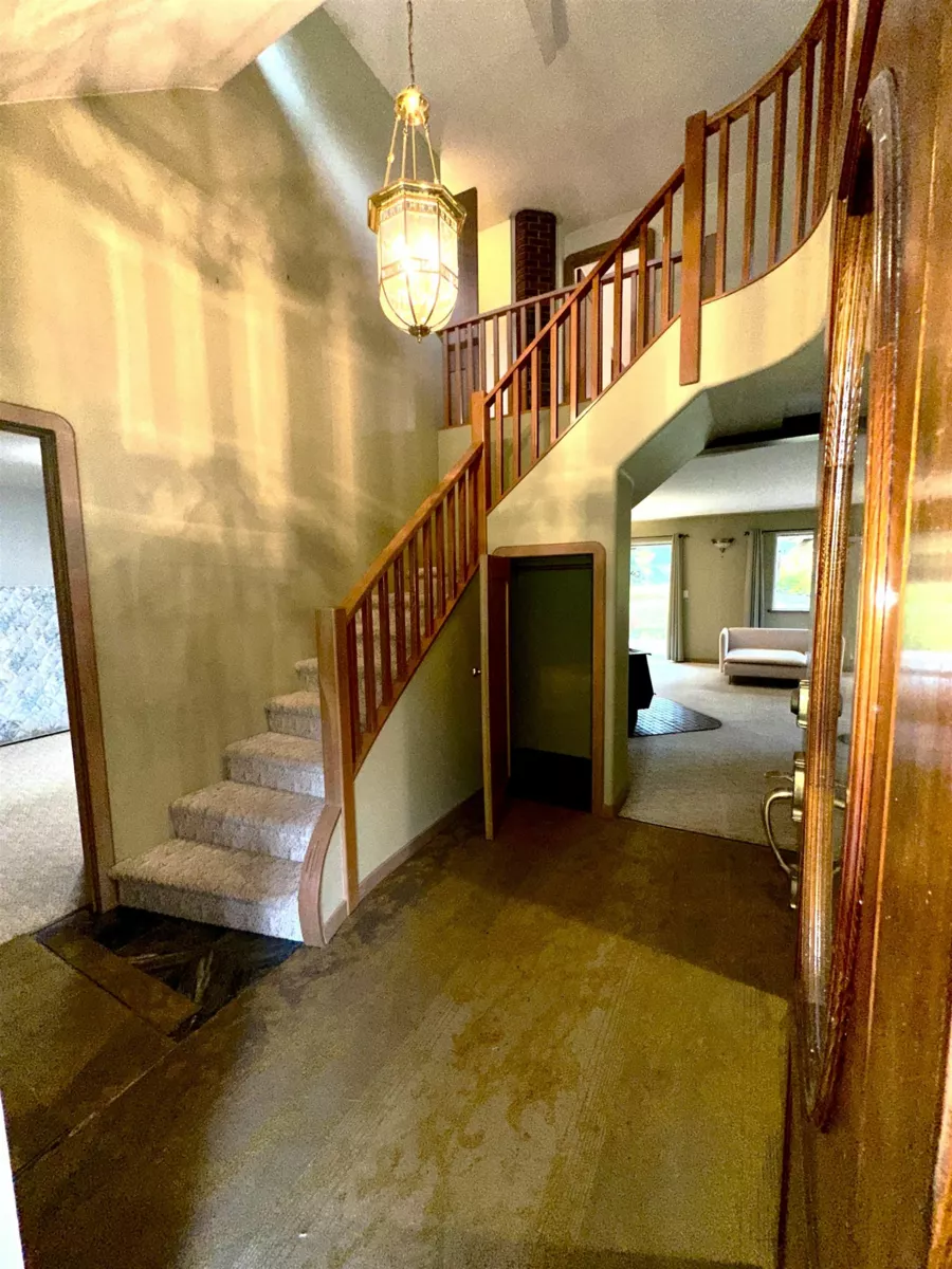 Dining Area Photo of 50585 Slanzi Road, Boston Bar / Lytton, BC