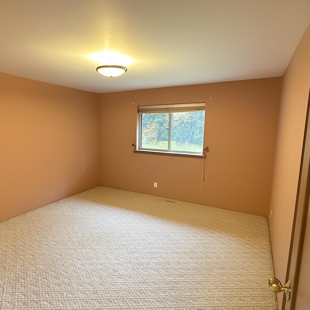 Walk-In Closet Photo of 50585 Slanzi Road, Boston Bar / Lytton, BC