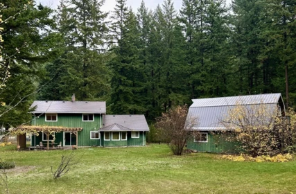 Mudroom Photo of 50585 Slanzi Road, Boston Bar / Lytton, BC