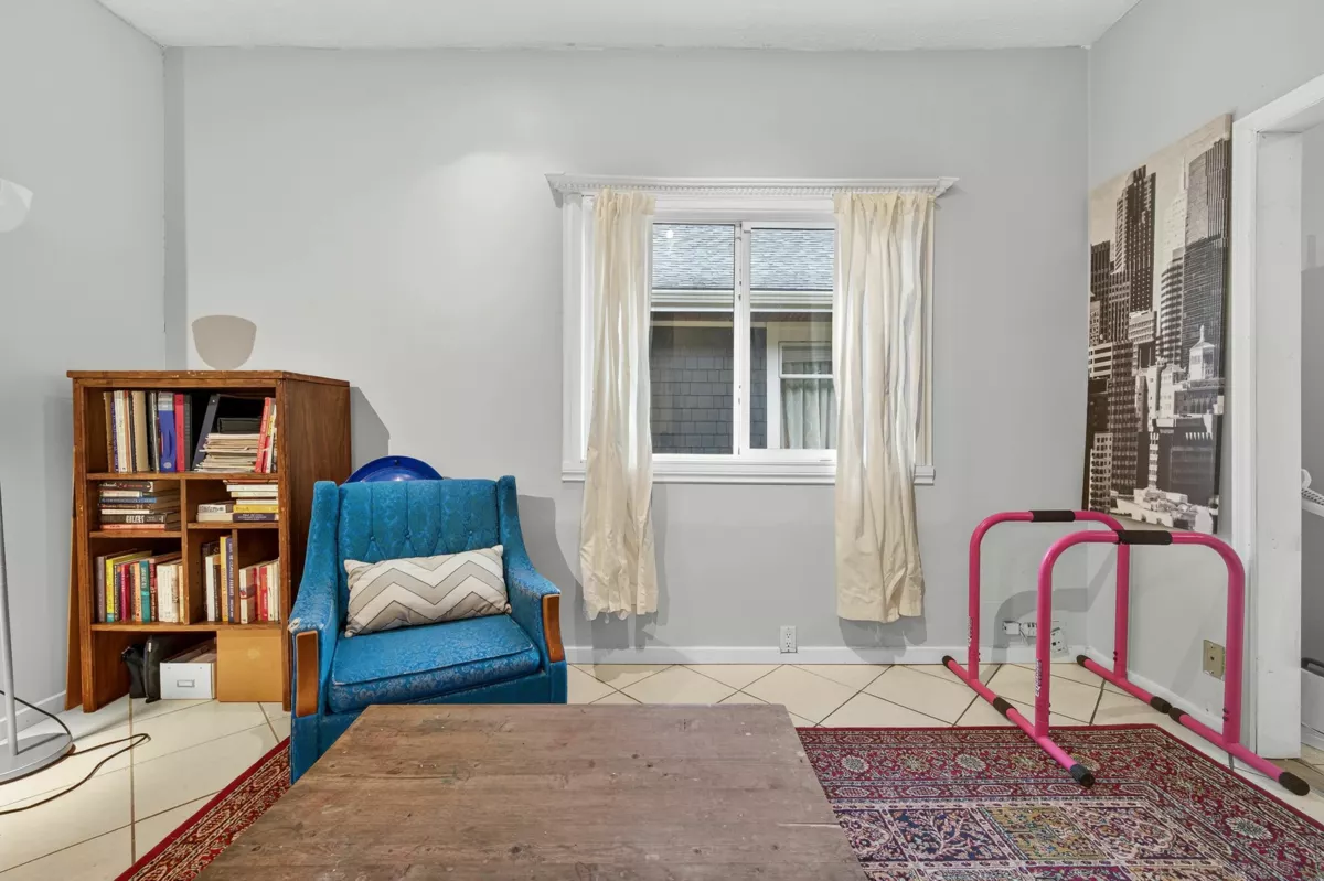 Dining Area Photo of 3838 Inverness Street, Vancouver, BC