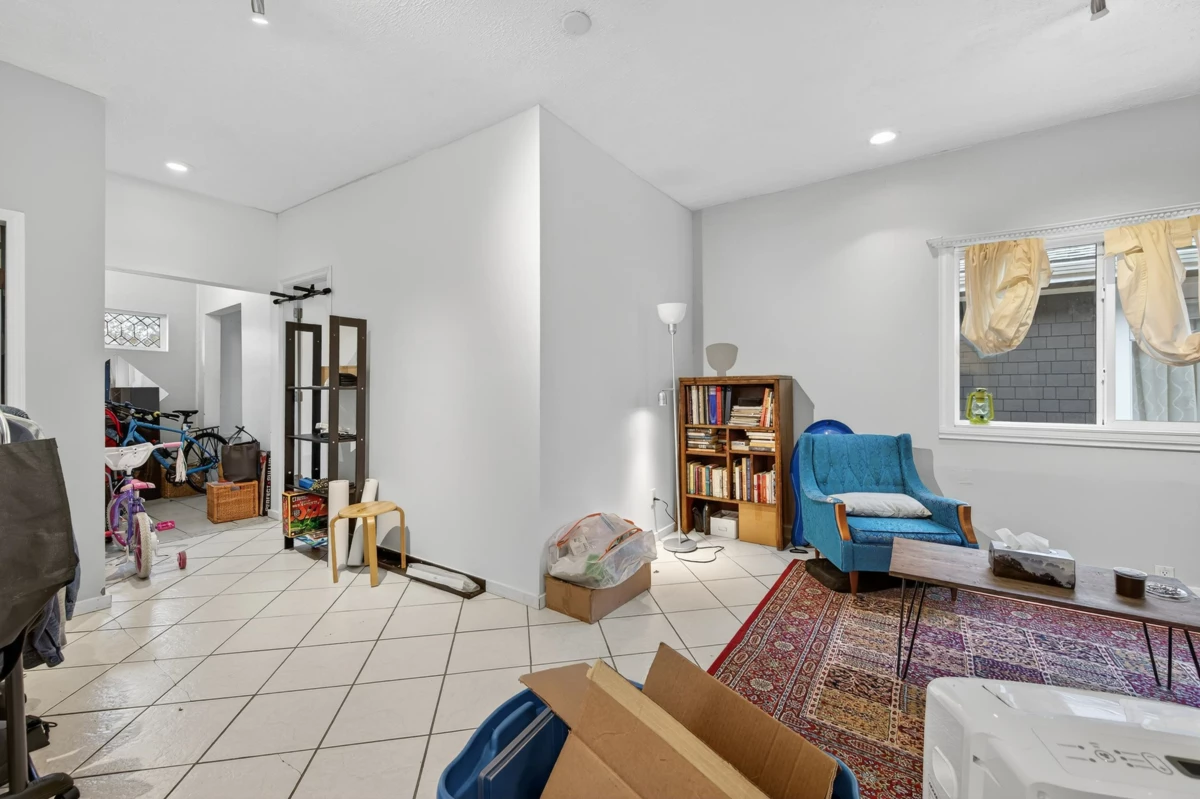 Kitchen Island Photo of 3838 Inverness Street, Vancouver, BC