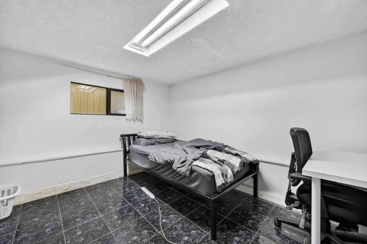 Outdoor Kitchen Photo of 3838 Inverness Street, Vancouver, BC