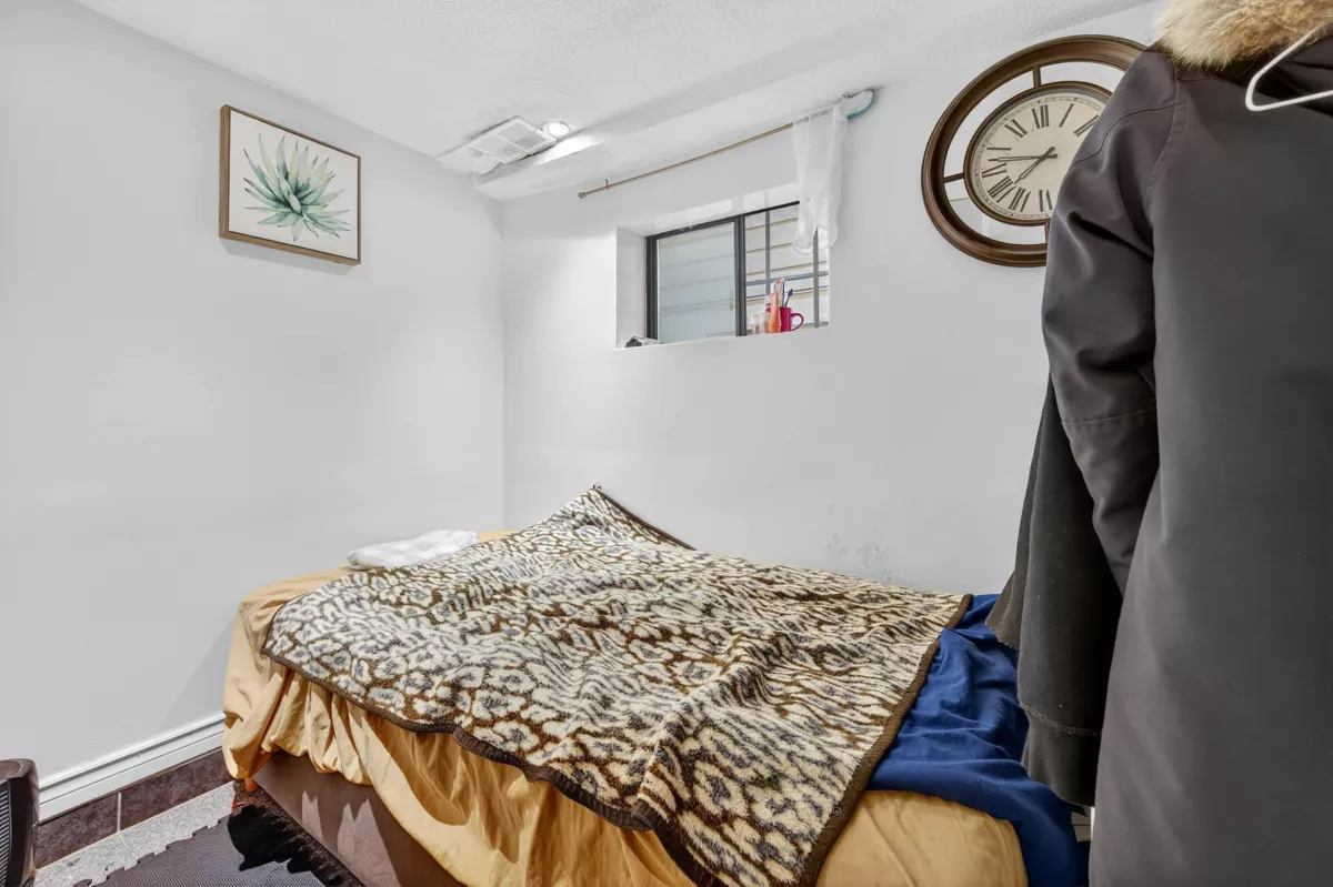 Swimming Pool Photo of 3838 Inverness Street, Vancouver, BC