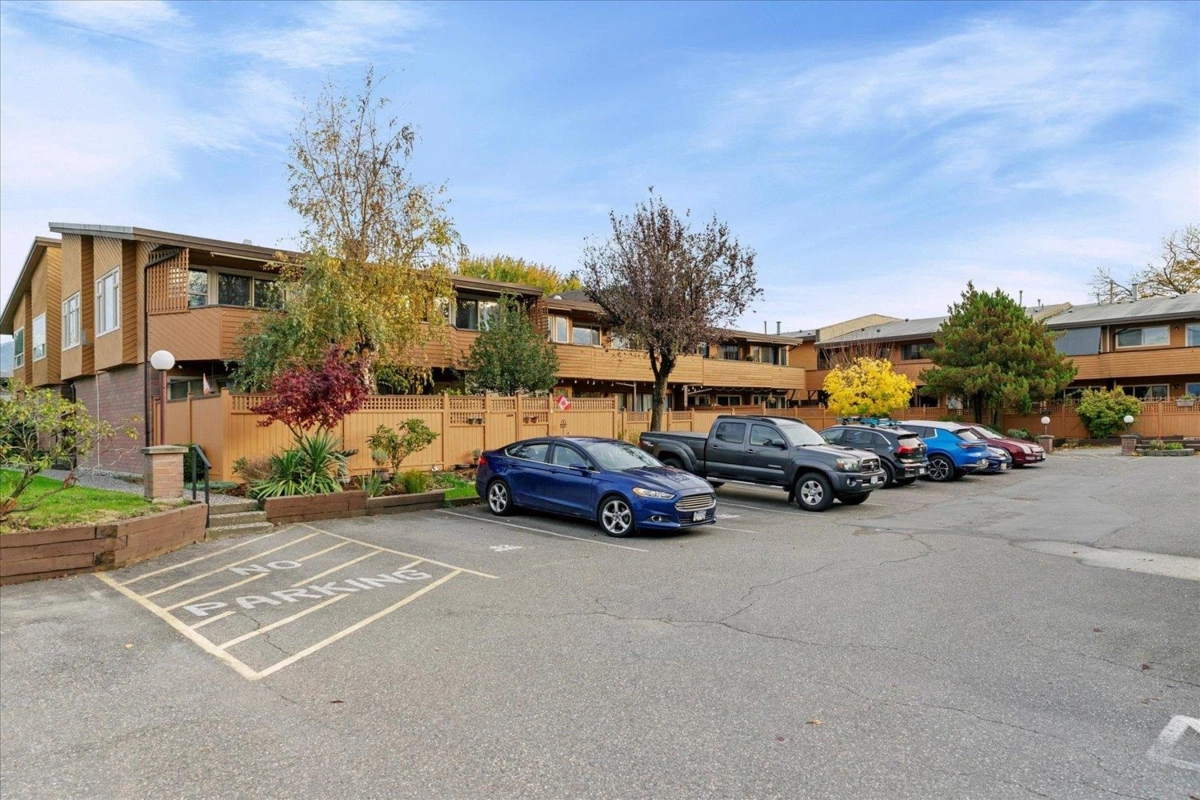 Backyard Photo of 209 46210 Chilliwack Central Road, Chilliwack, BC