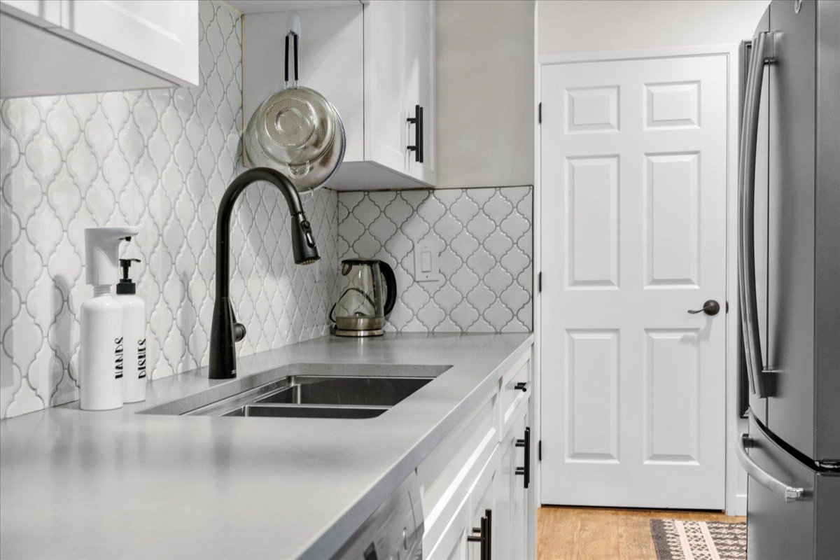 Breakfast Nook Photo of 209 46210 Chilliwack Central Road, Chilliwack, BC