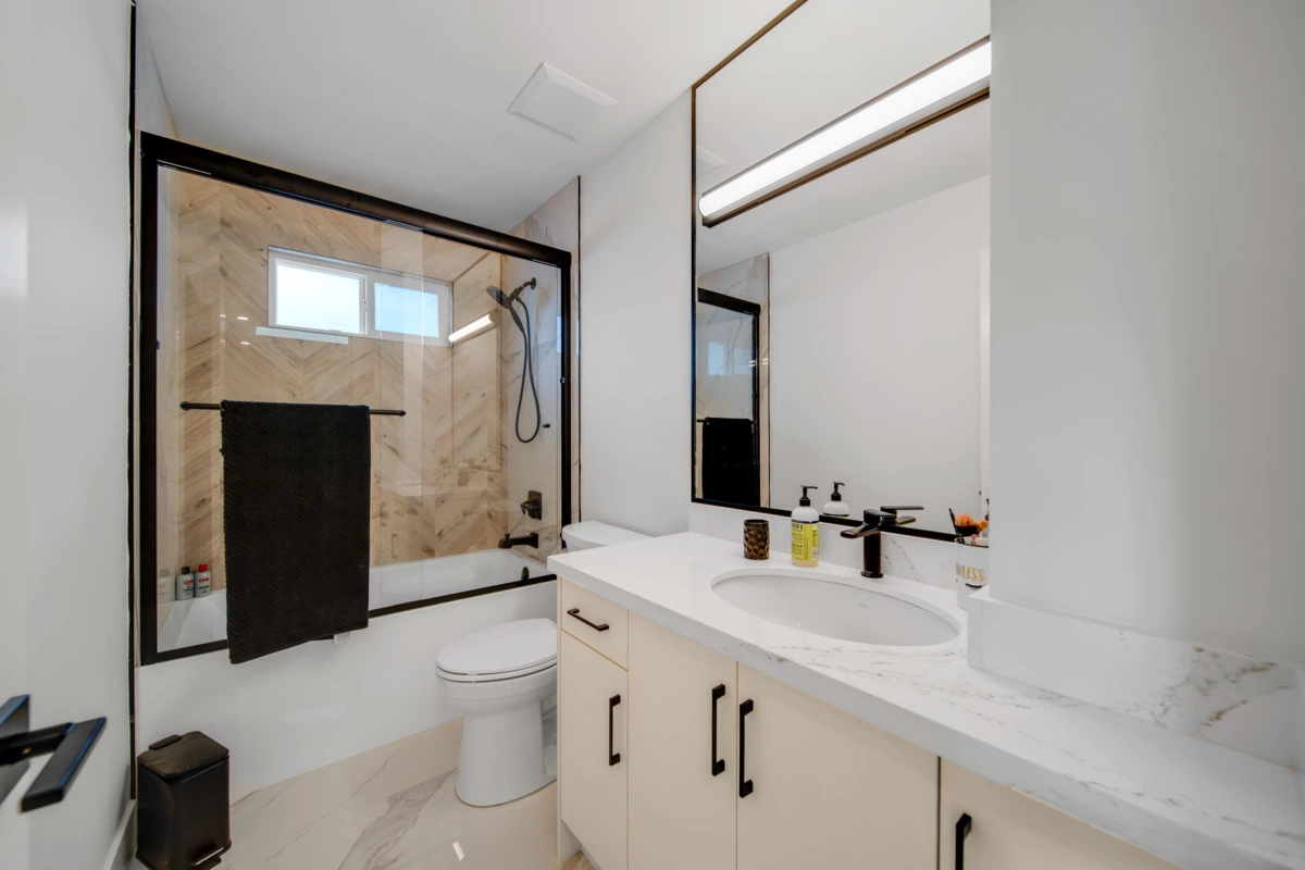 Entry Foyer Photo of 22683 Fraserbank Crescent, Richmond, BC