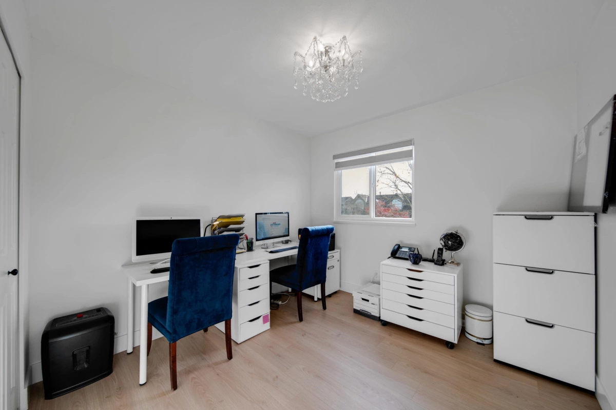 Front Yard Photo of 22683 Fraserbank Crescent, Richmond, BC