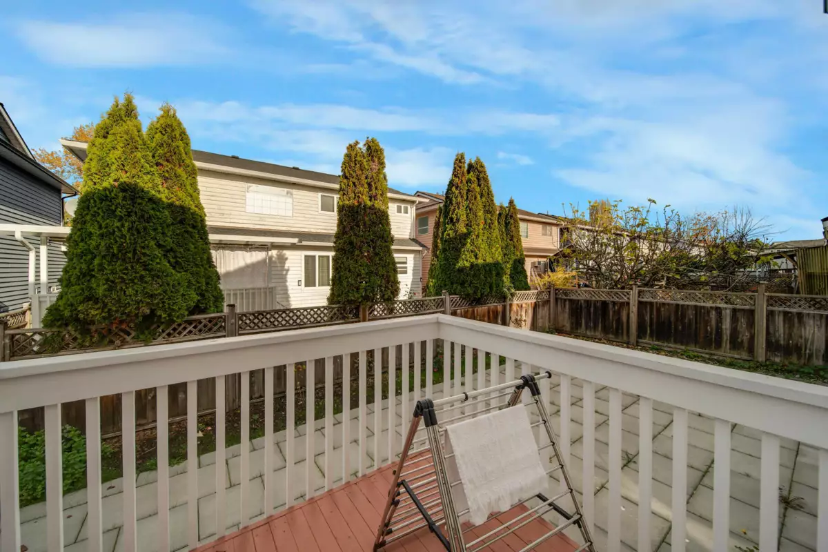 Garden / Landscaping Photo of 22683 Fraserbank Crescent, Richmond, BC