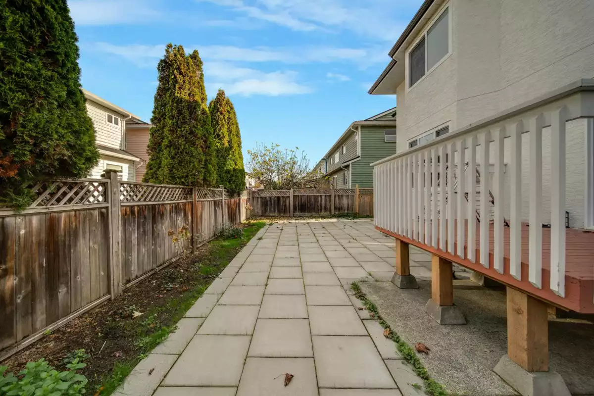 Swimming Pool Photo of 22683 Fraserbank Crescent, Richmond, BC