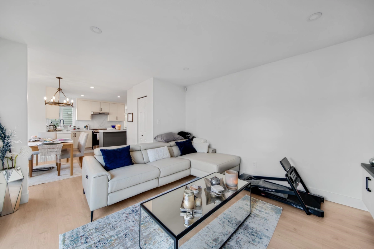 Walk-In Closet Photo of 22683 Fraserbank Crescent, Richmond, BC