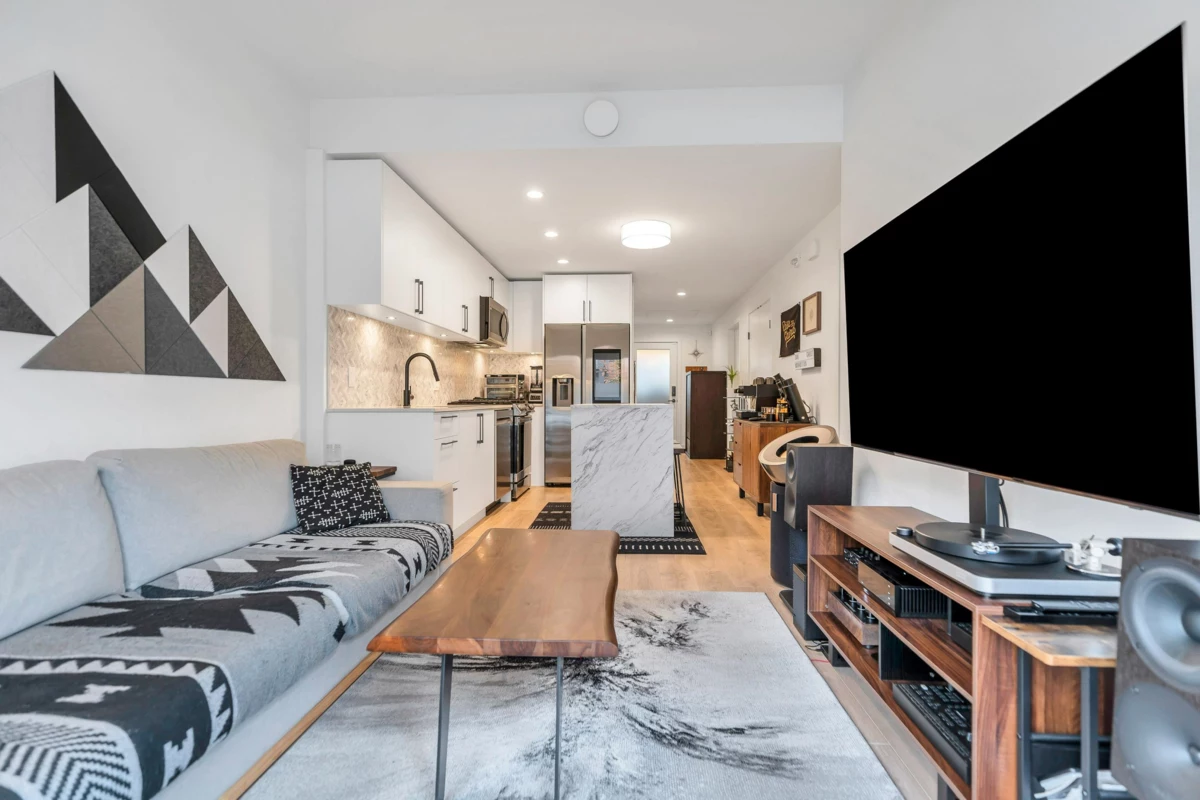 Kitchen Island Photo of #146 545 E 2nd Street, North Vancouver, BC
