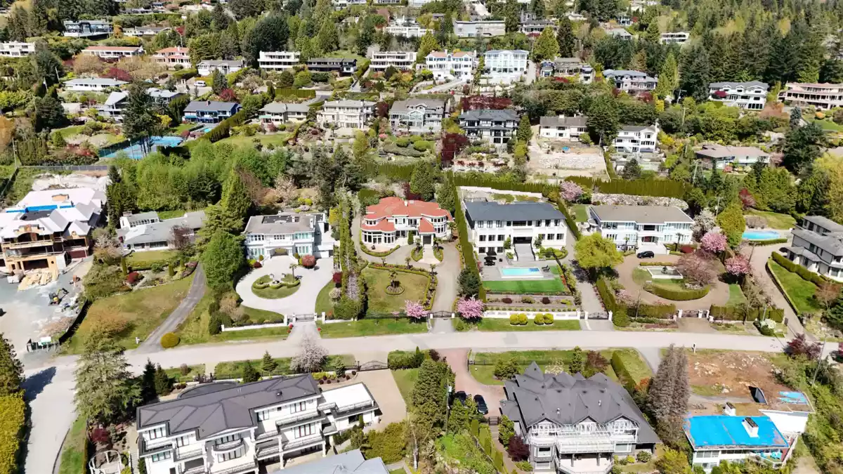 Bedroom 4 Photo of 910 Fairmile Road, West Vancouver, BC