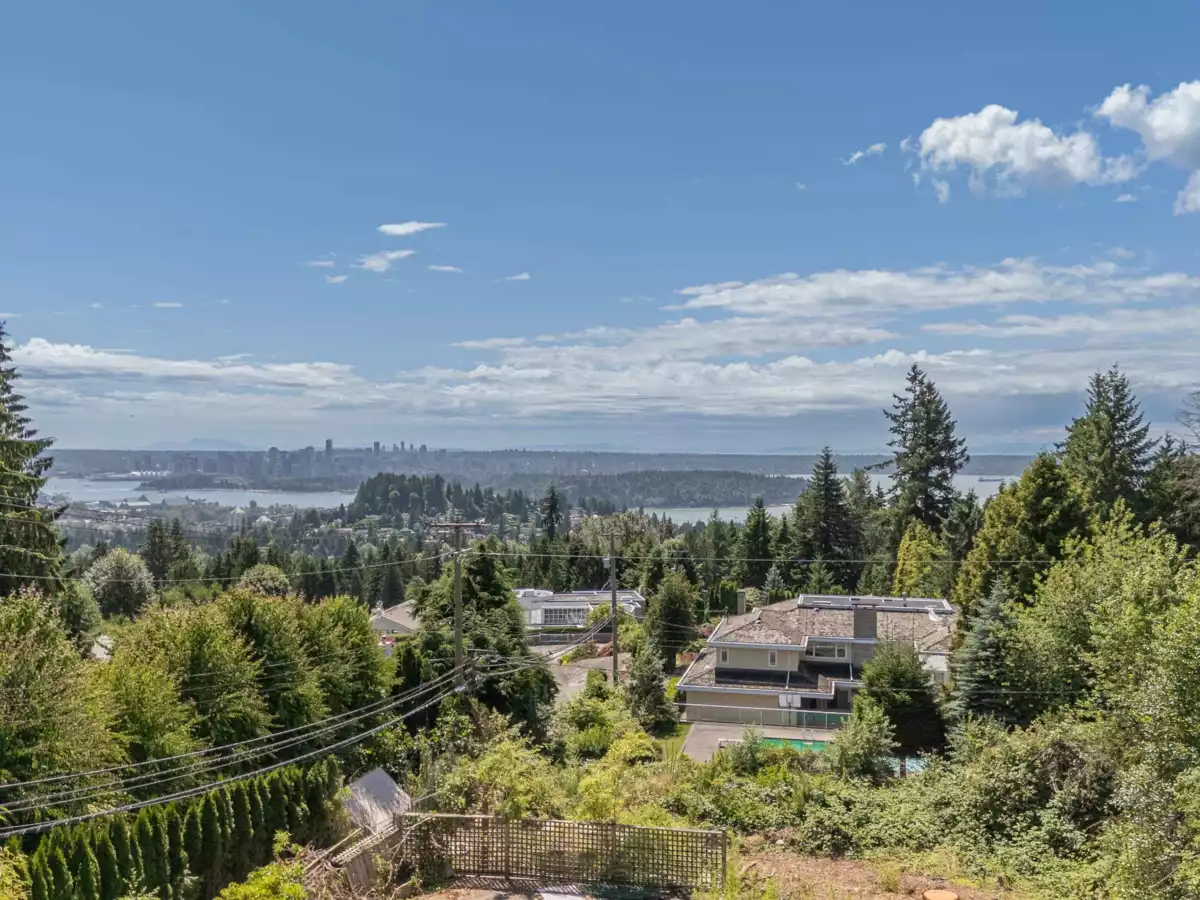 Pantry Photo of 910 Fairmile Road, West Vancouver, BC