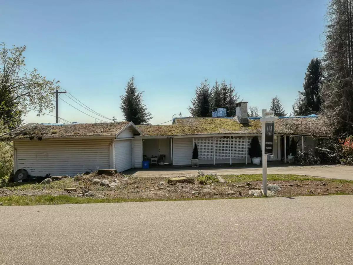 Staircase Photo of 910 Fairmile Road, West Vancouver, BC