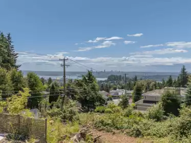 910 Fairmile Road, West Vancouver, BC, West Vancouver — Single Family Residence for sale