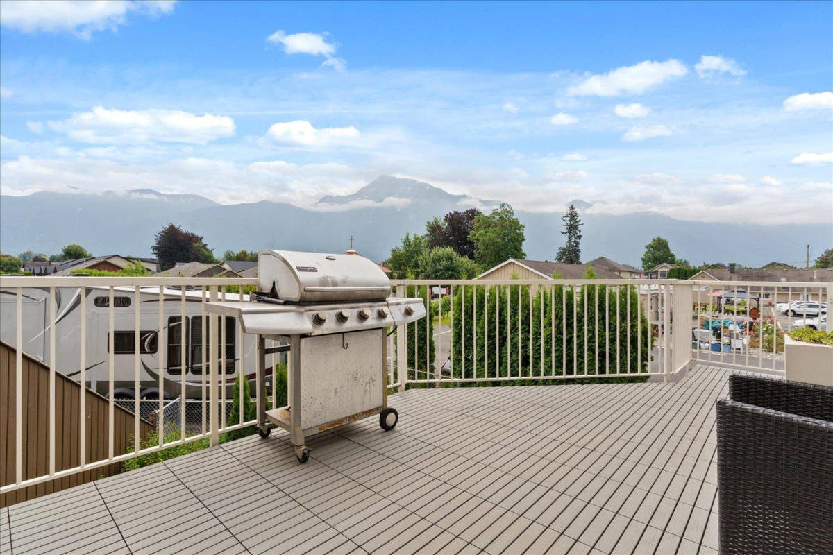 Hallway Photo of 1 1802 Heath Road, Agassiz, BC