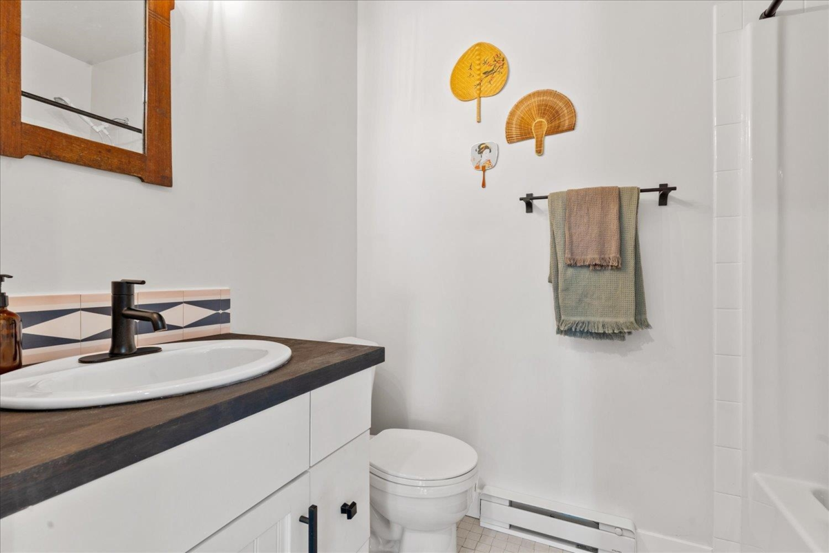 Kitchen Photo of 1 1802 Heath Road, Agassiz, BC